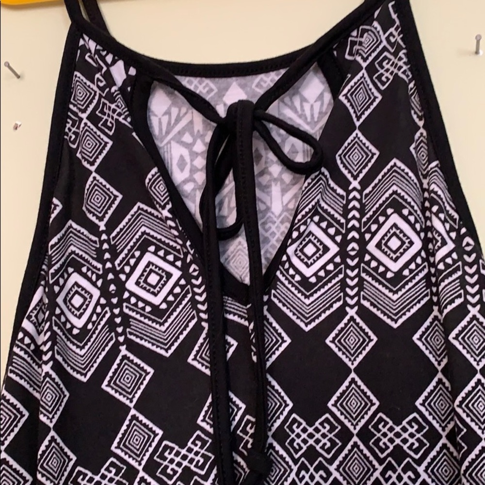 Geometric pattern romper - Picture 3 of 5